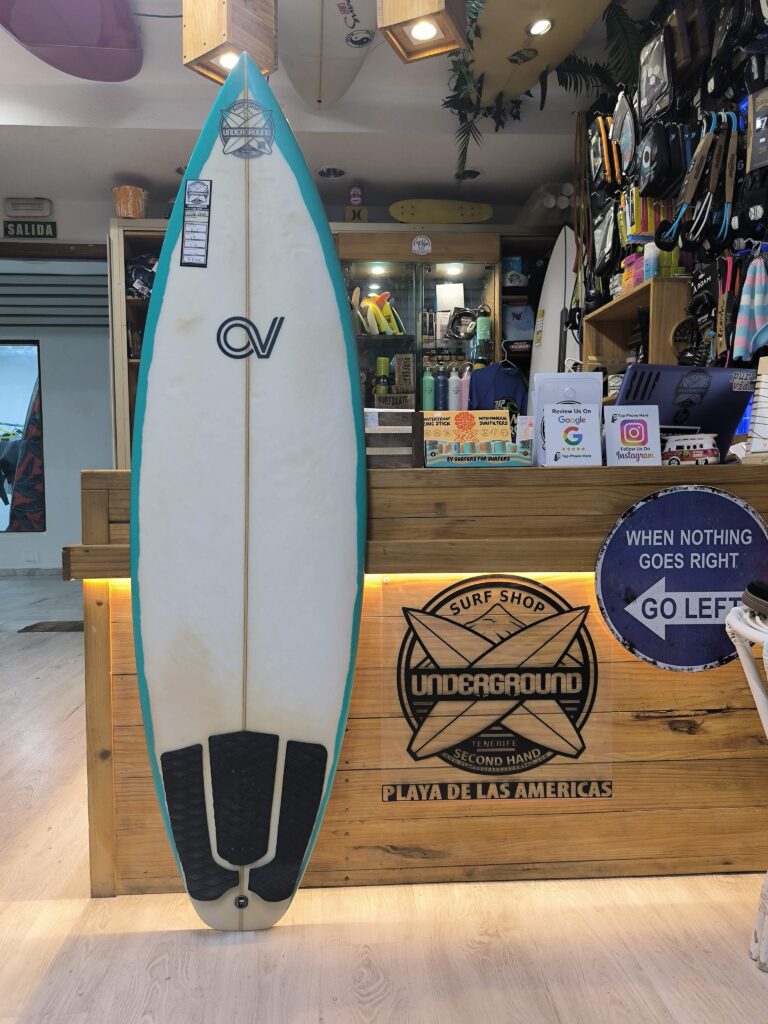 Ov Tabla de surf shortboard 5’7 – 26.6L – ★ 4/5