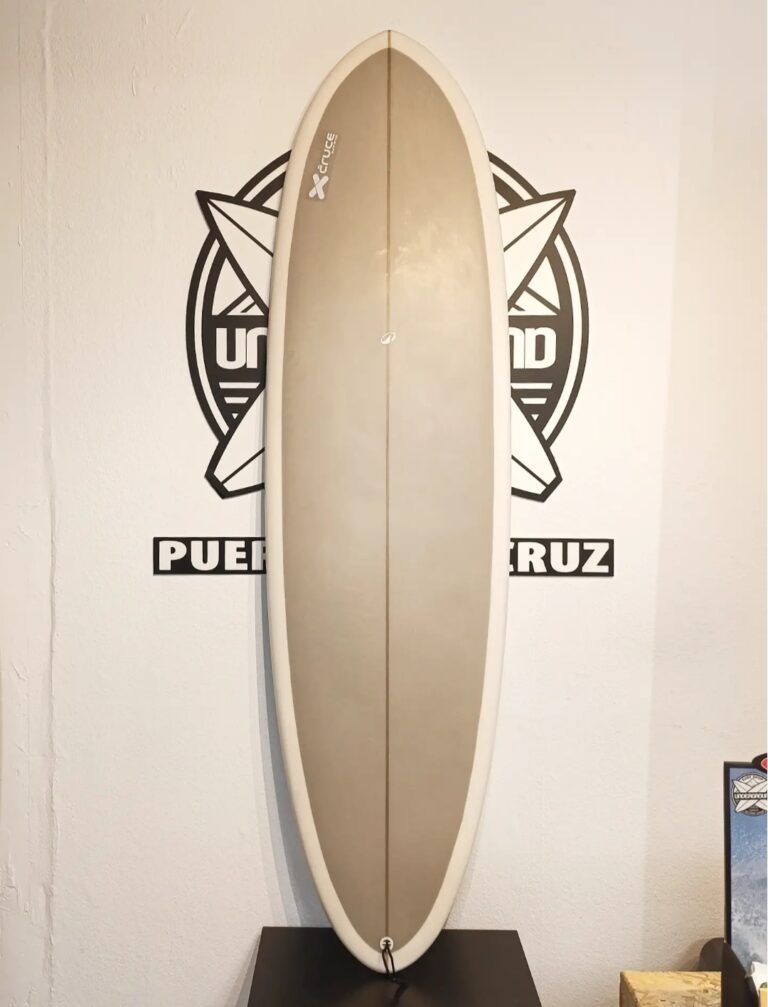 Olaian Tabla de surf midlength 6’4 – 40L – ★ 5/5