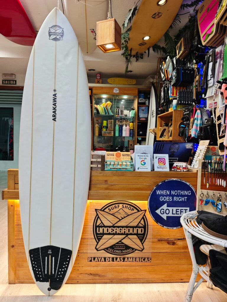 Arakawa Holy Moli Tabla de surf midlength 6’10 – 42.9L – ★ 3/5