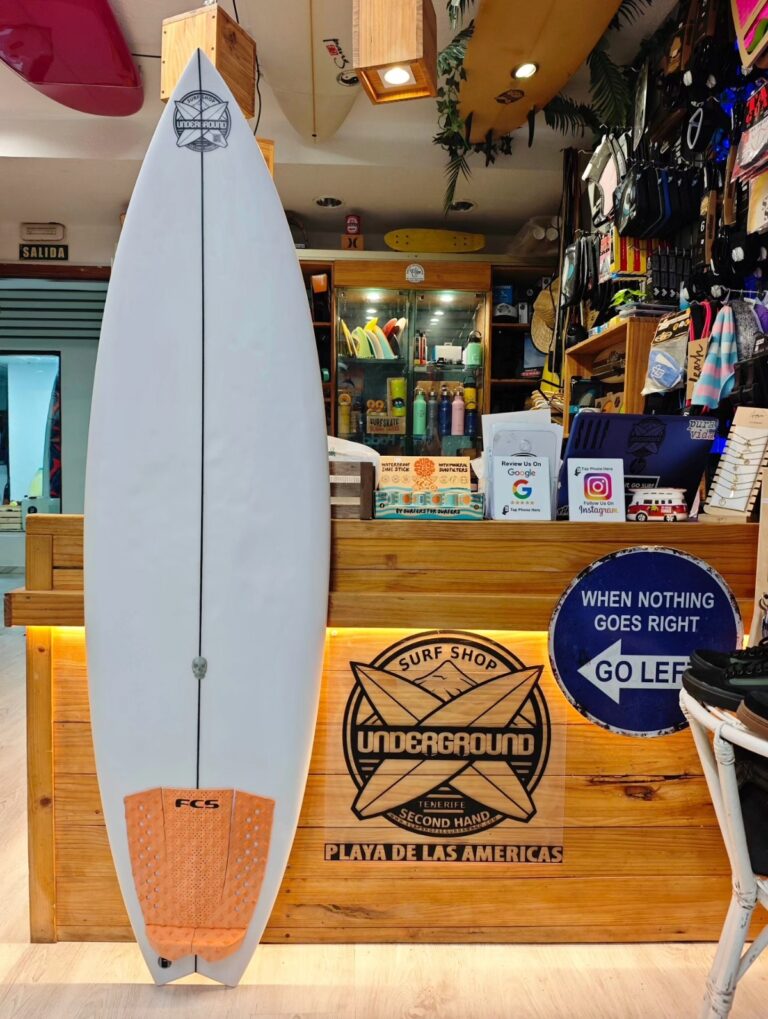 Christenson Surfboards Op3 Tabla de surf shortboard 5’11 – 29.2L – ★ 4/5